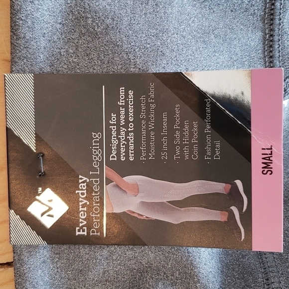 4 small tops and 1 pair of leggings yoga fitness workout tanks tops - Picture 11 of 11